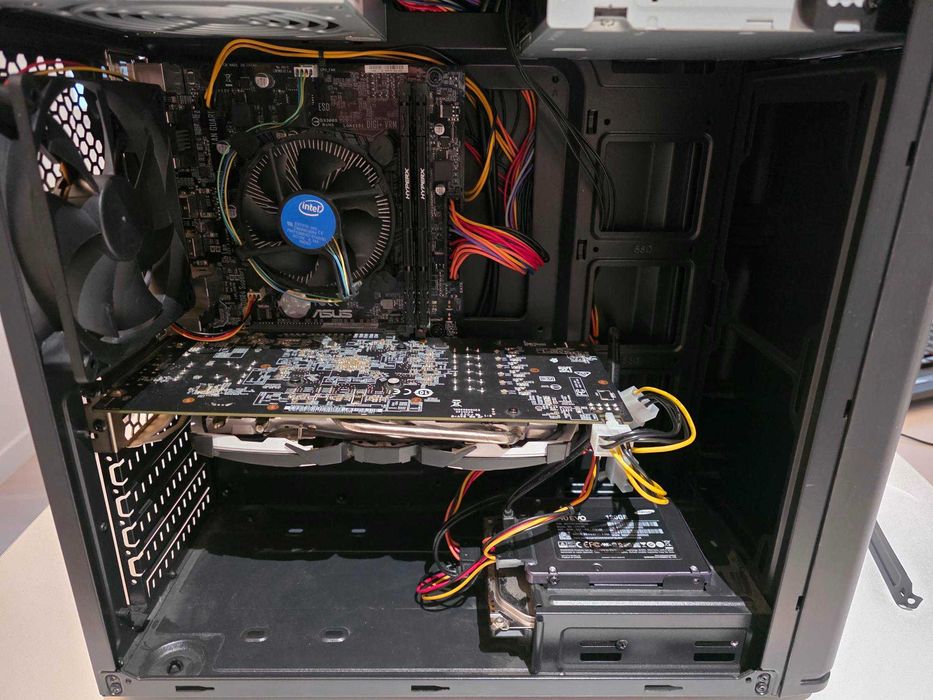 PC Gaming I5 7400, video MSI AMD RX580, RAM 16 GB DDR4, monitor LG 24"