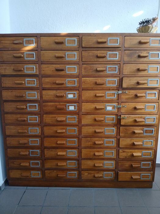 Fisier acte 2/2m lemn masiv