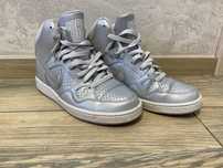 Оригинални кецове Nike 38