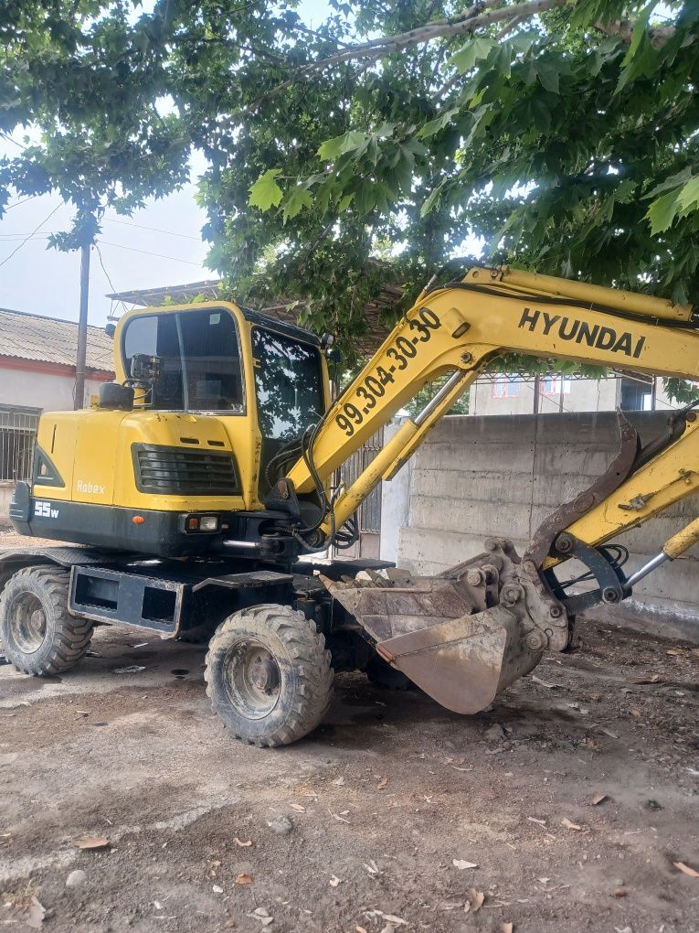 Excavator HYUNNDAI
