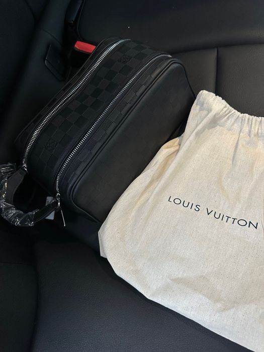 Louis Vuitton toilerty bag