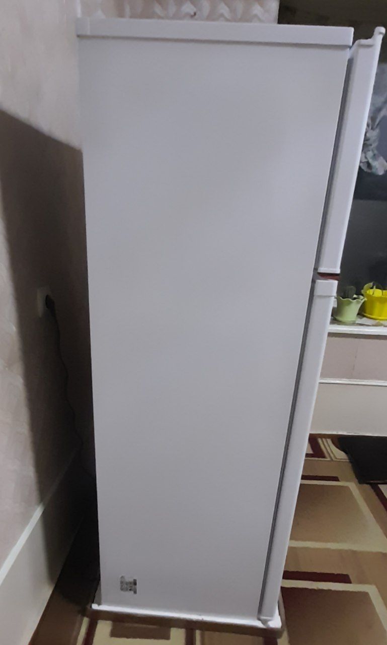 Артел холодильник хорошее состояние