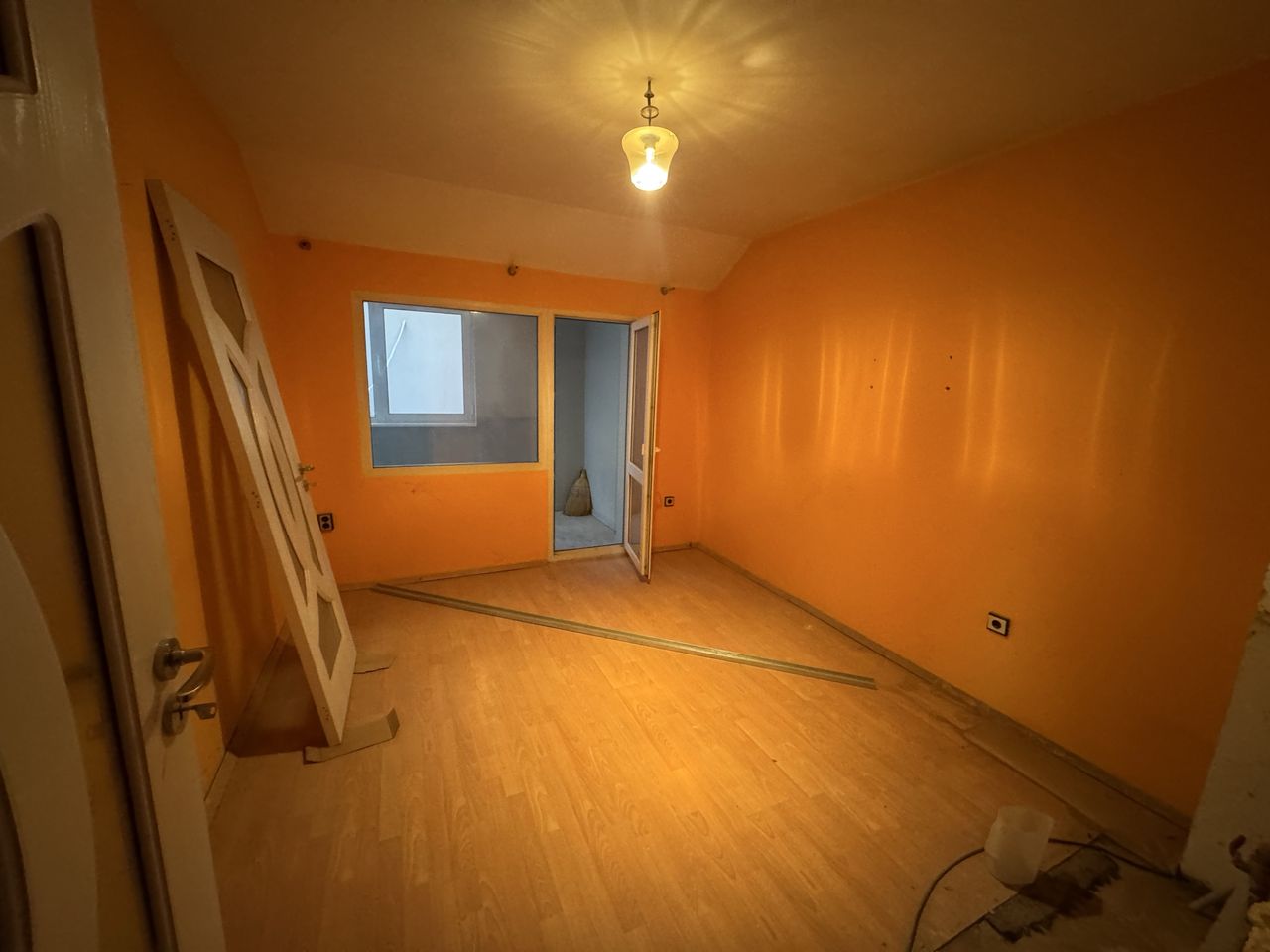 Продава се Четиристаен апартамент в Плевен, Широк център - 106 кв.м за 897 €/кв.м - Снимка #5
