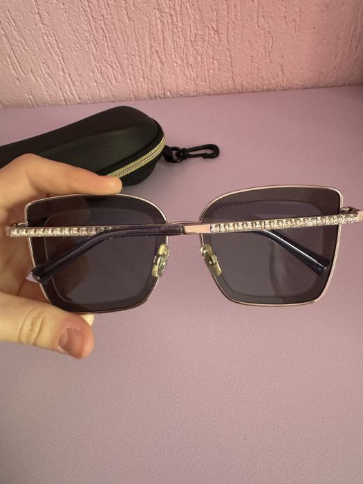 Оригинални слънчеви очила на Swarovski