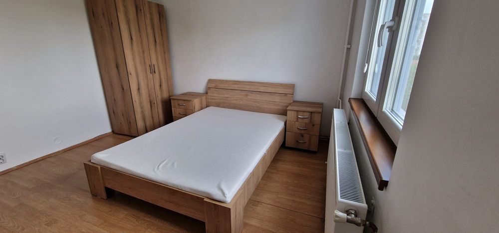Inchiriez apartament cu doua camere si centrala pe gaz