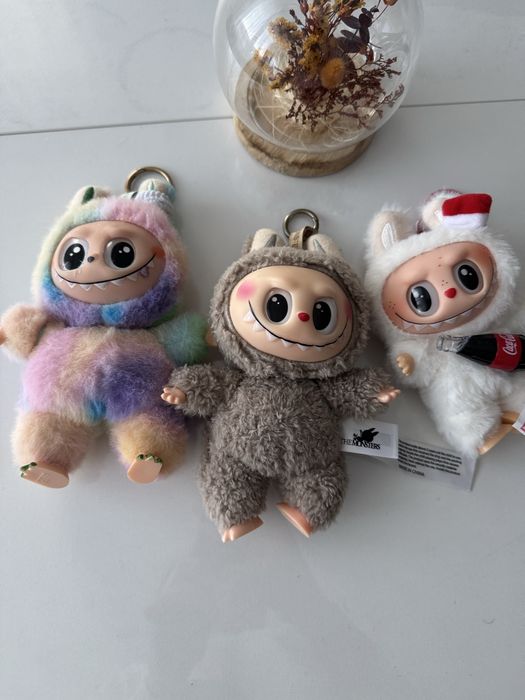 Лабубу три броя едното е лабубу кокакор