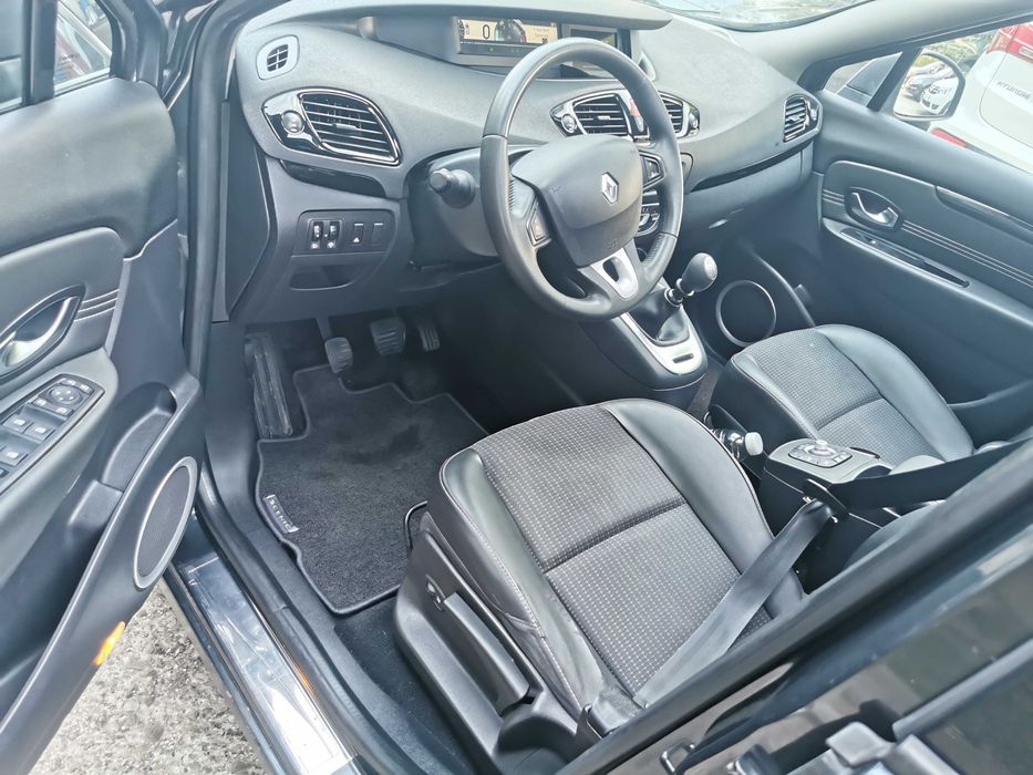 Vând Renault Grand Scenic 1.9 dci 2011