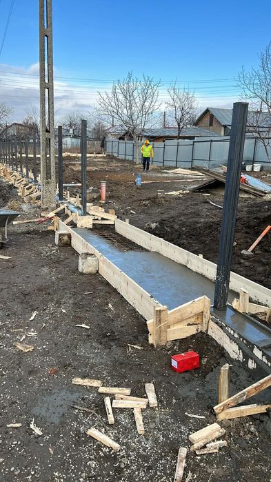 Construim garduri din sipca metalica, tabla cutata, plasa bordurata