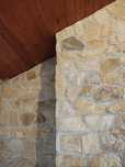 Marmura Poligonală Rock Face Yellow