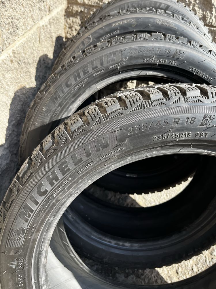 Шины зимние Michelin 235/45/18