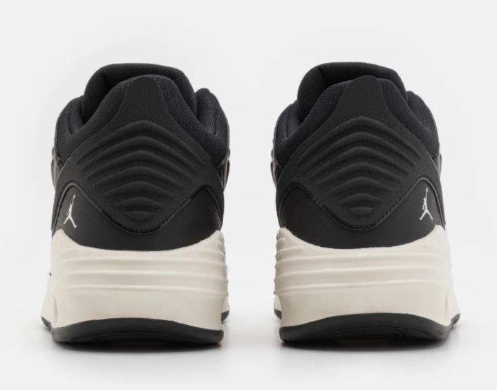 Nike Jordan Max Aura 5  - размер 43 - 27.5 см.стелка.