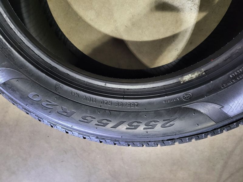 255/55/20 PIRELLI 4бр