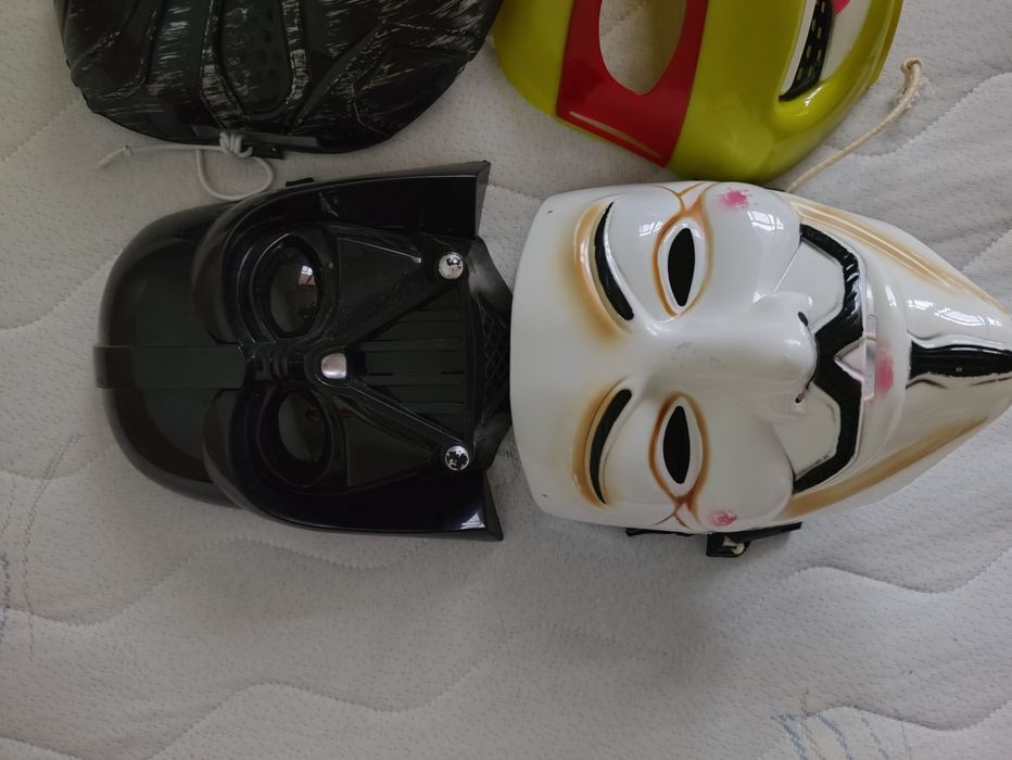 Колекция маски за игра