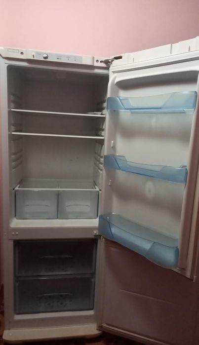 Продам холодильник Бирюса