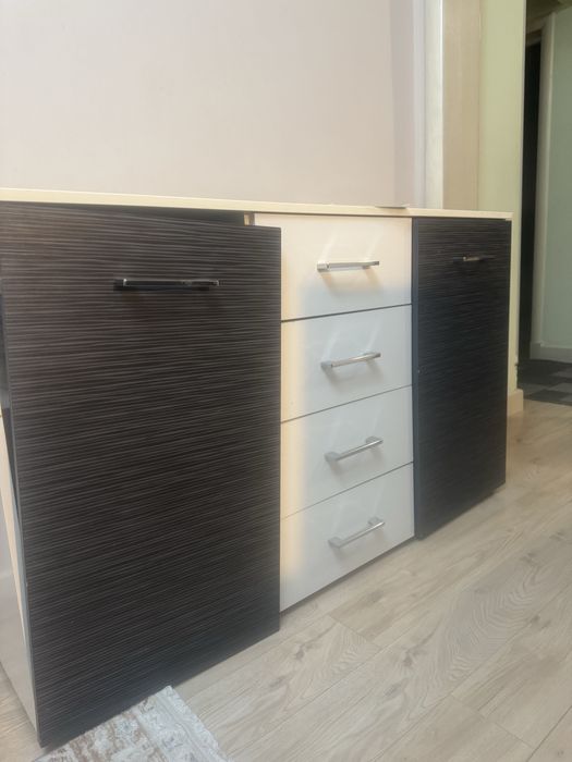 Тумба для книг под ТВ