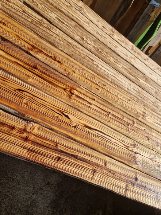 Scandura veche de brad