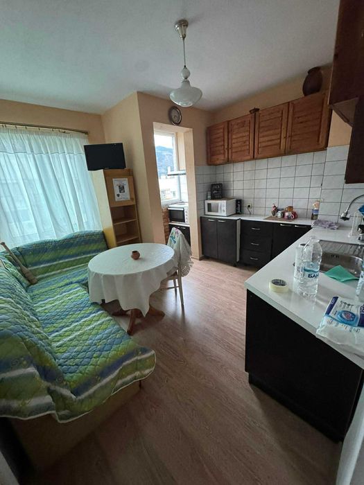 Продава се тристаен апартамент - гр.Мъглиж