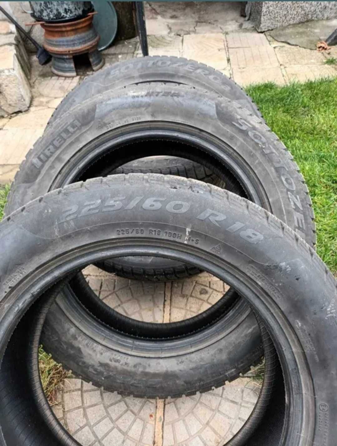 Зимни гуми 225/60/18
PIRELLI S0TTOZERO 3 дот 2018 5мм грайфер