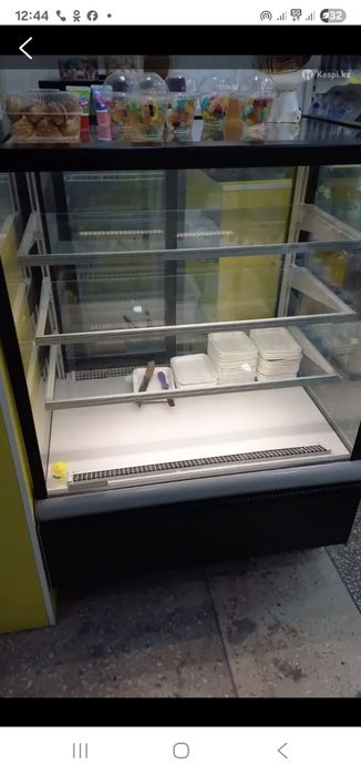 Продам холодильное оборудование. Кондитерский.  Carbona