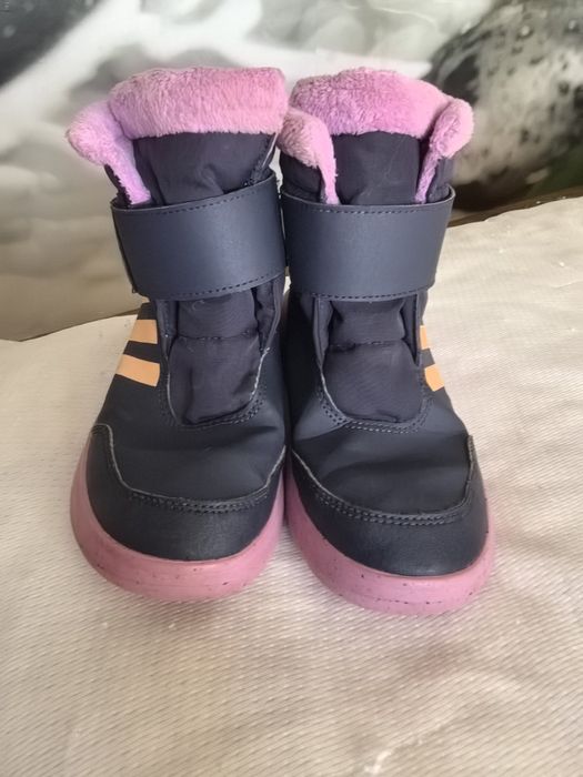 ADIDAS SPORTSWEAR Боти Winterplay.
Размер 32.