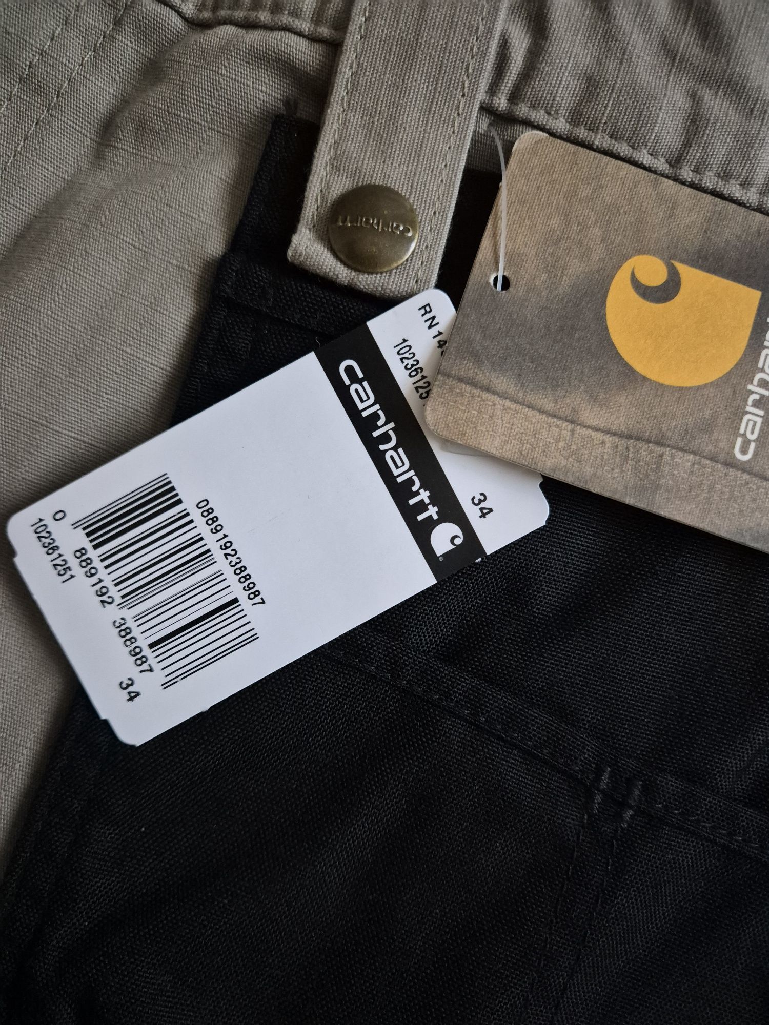Carhartt тениска с къс ръкав и къси панталони