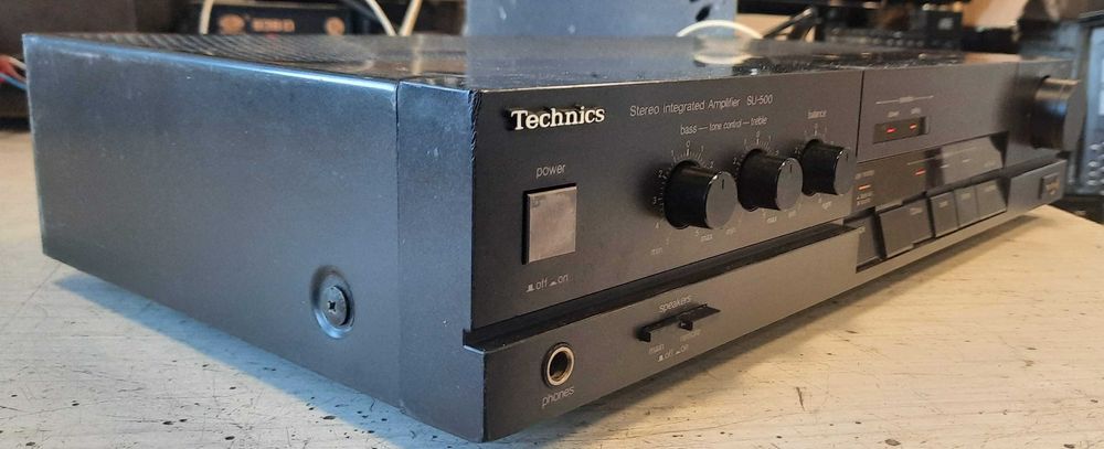 Продавам прекрасно звучащ стерео усилвател. Technics SU-500