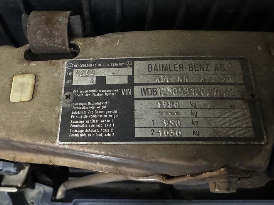 Mercedes cobra coupe w123 (280c)