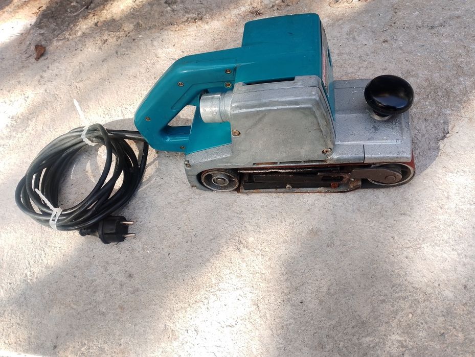 Лентов шлайф Makita 940вата