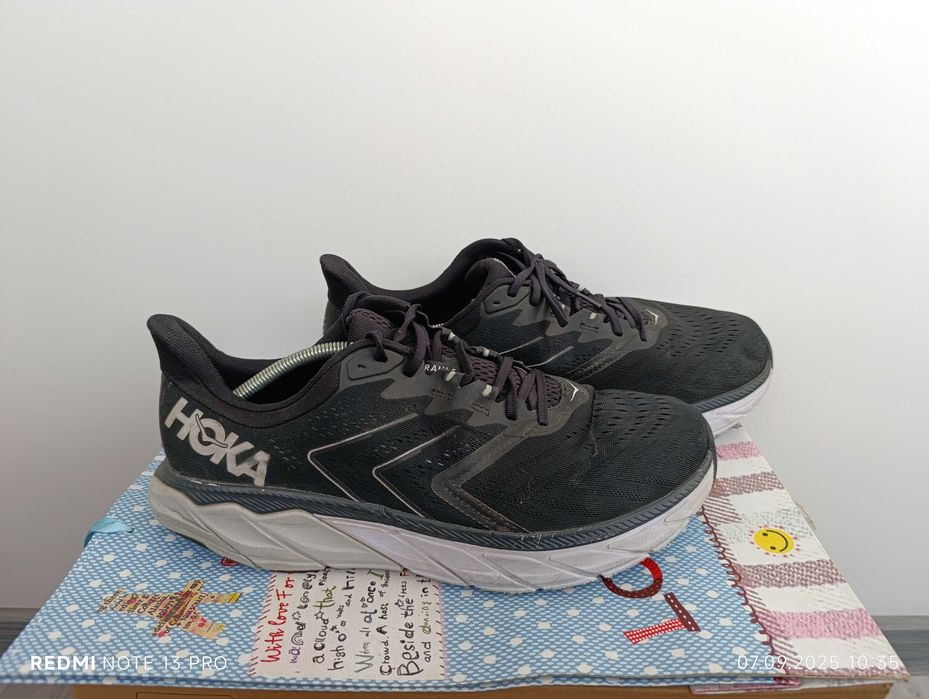 ''Hoka One One Arahi 5 Wide''оригинални маратонки 47 номер