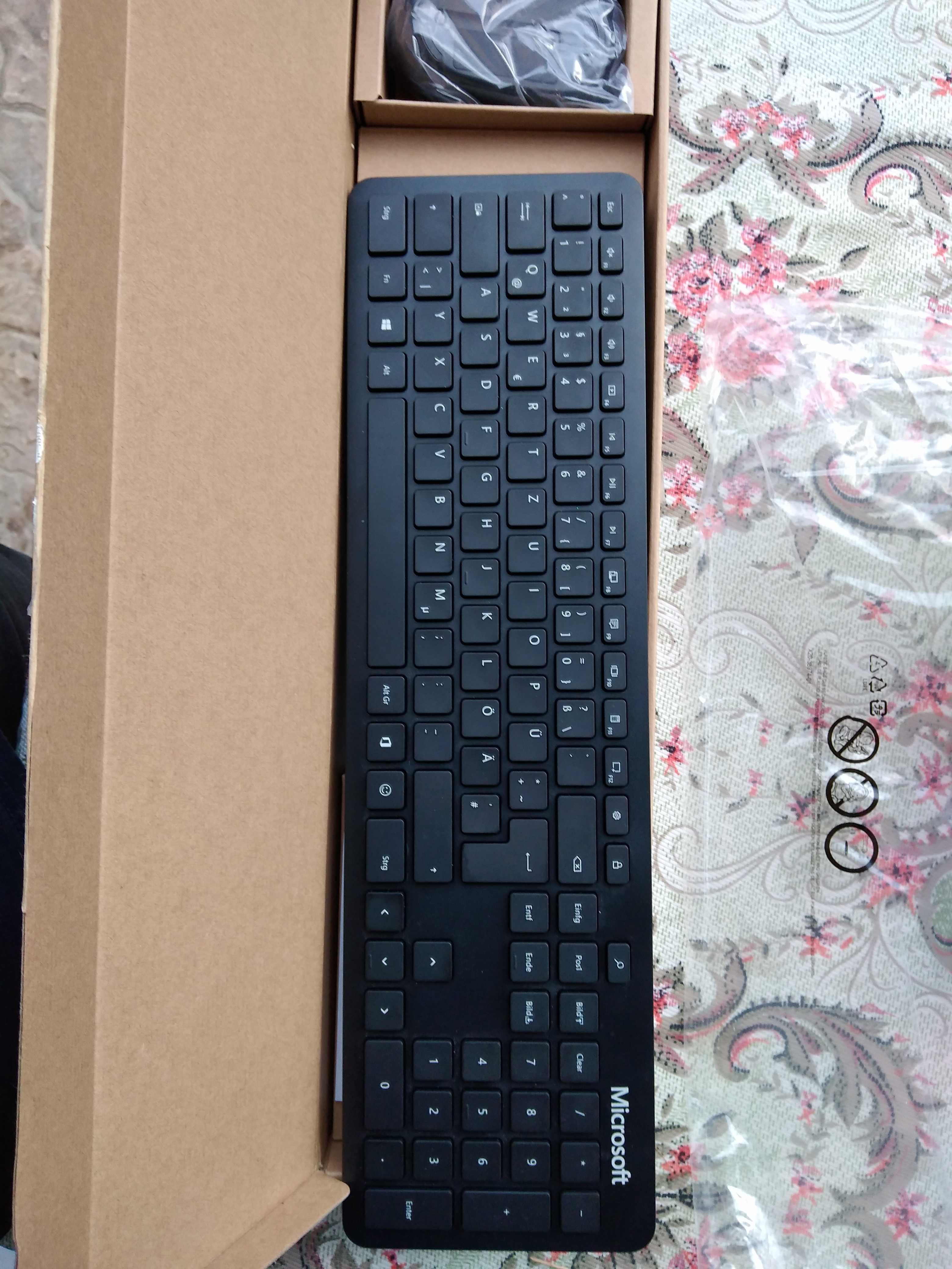 Tastatura și mause Microsoft Bluetooth