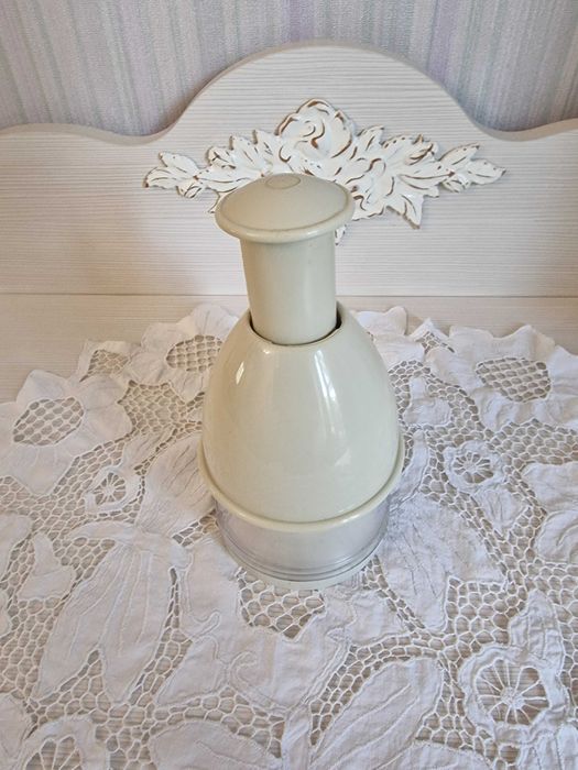 Мини-измельчитель для лука, чеснока, зелени, шоколада