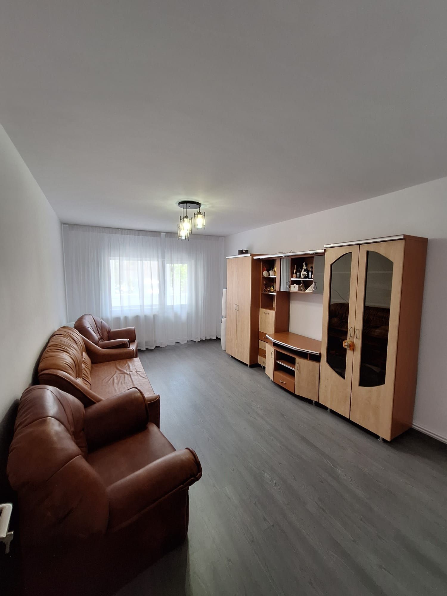 Mircea cel Bătrân 3 camere decomandat