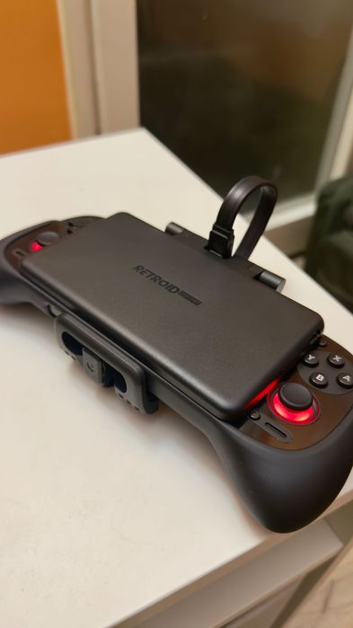 Retroid Pocket 5 + Dual screen addon + много официални подаръци