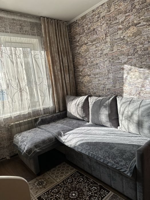 Угловой диван……..