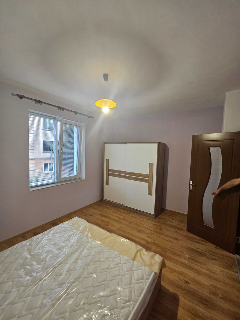 Продава се Тристаен апартамент в Плевен, Идеален център - 87 кв.м за 1288 €/кв.м - Снимка #15