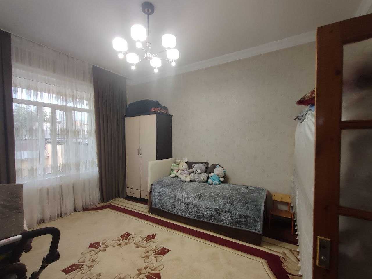 Продаётся дом в не далеко от парка Локоматив ( Кибрайский район).