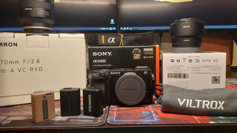 Sony A6400 + 2 обектива + 2 Батерии (5600+ кадъра)