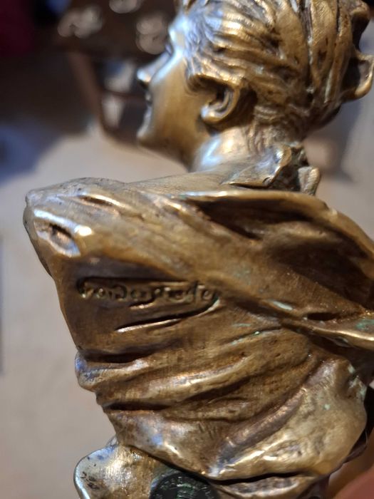 Statuie pentru colectionari