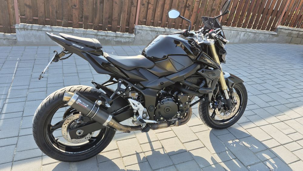 Suzuki GSR 750 ABS