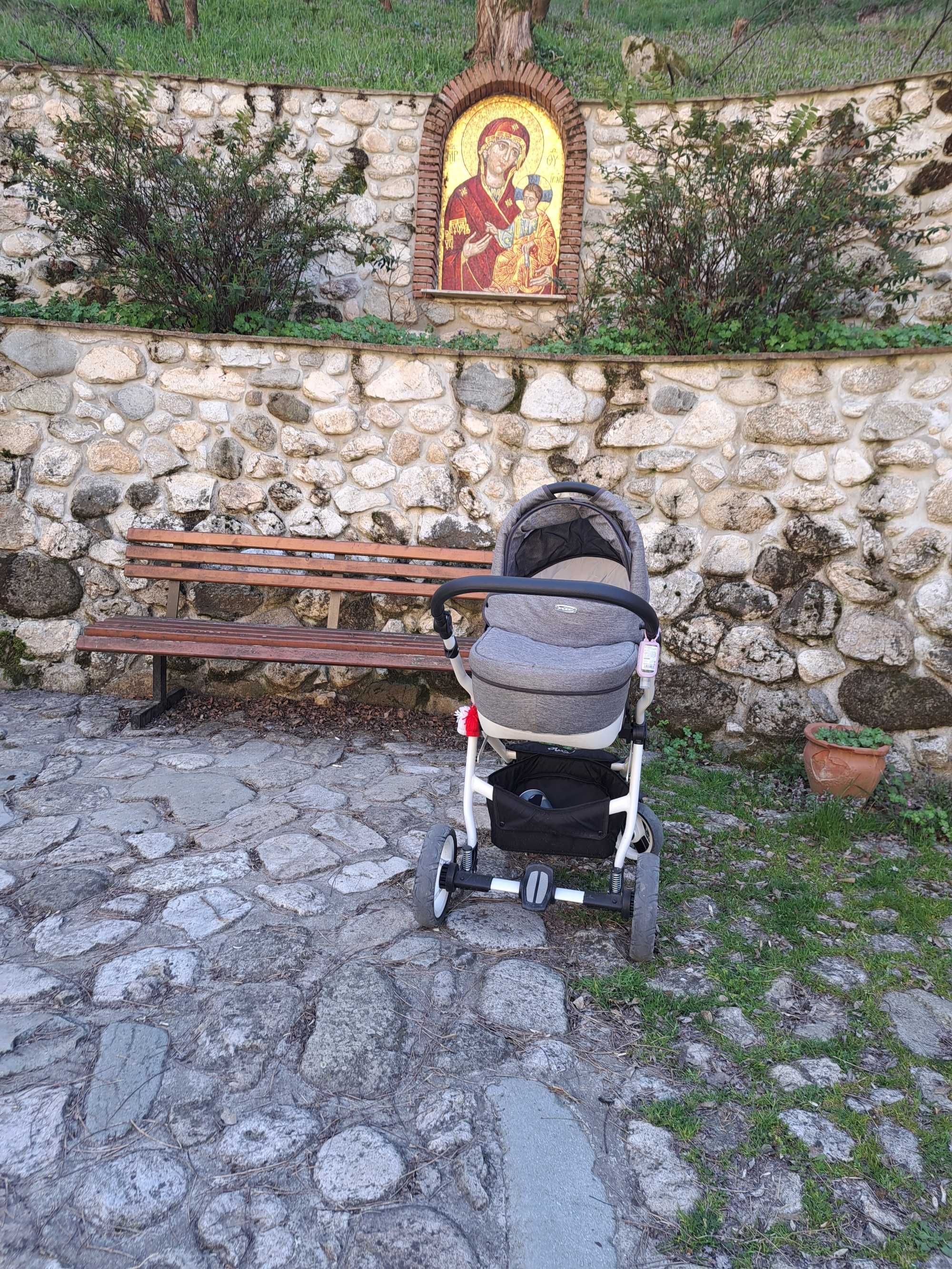 Бебешка количка 3 в 1