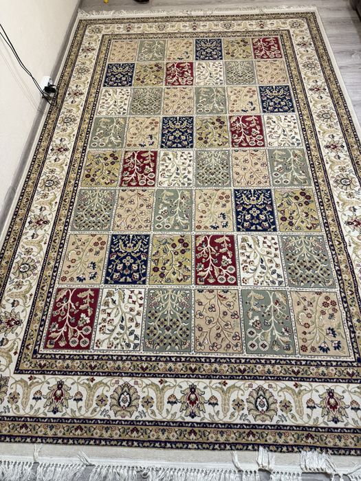 Продам Ковер в Хорошем состоянии