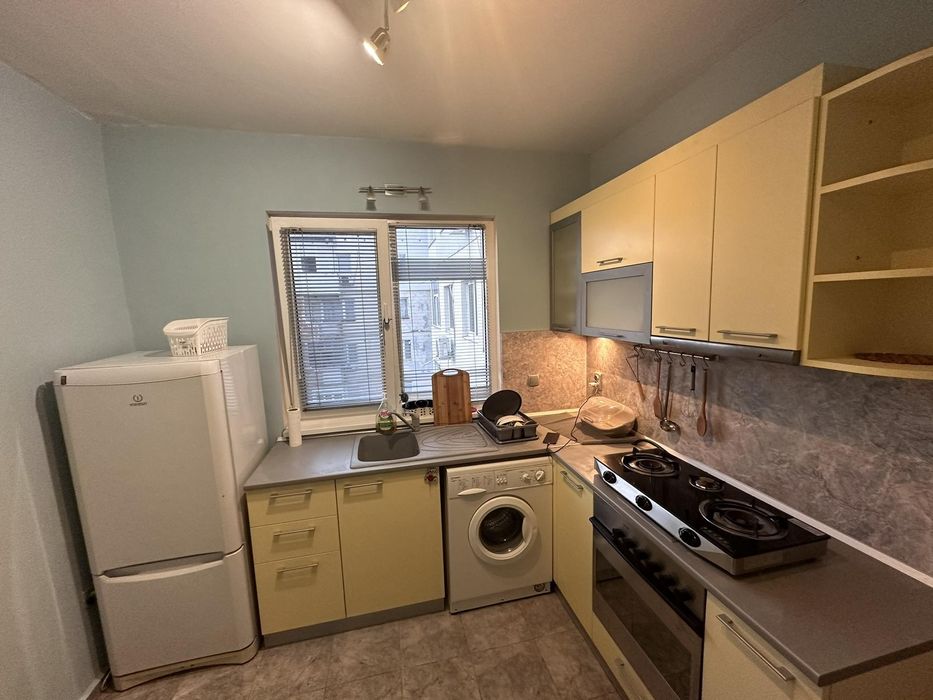 Двустаен апартамент под наем в кв. Каменица 2