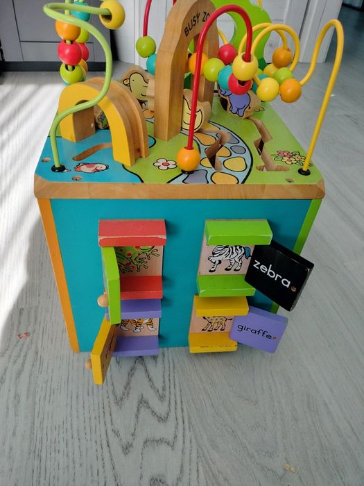 Cub interactiv/educativ
