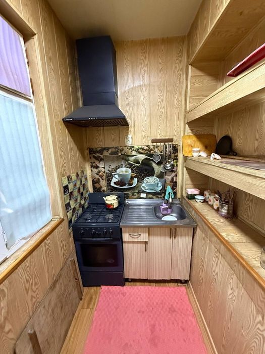 Сдаю в аренда квартира чилзр 8квартал  3комнат 4этаж панель