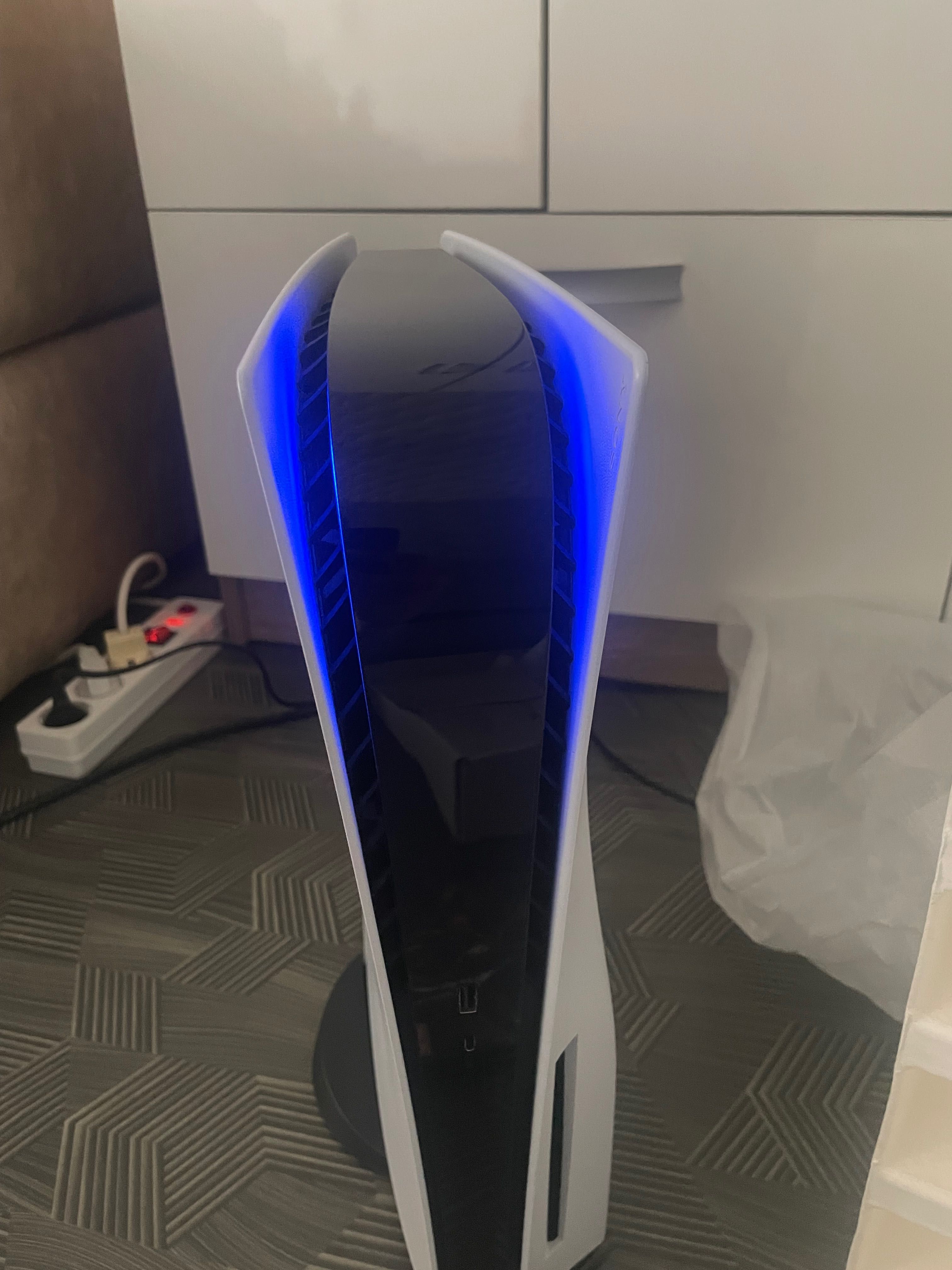 PlayStation 5 Digital white edition МНОГО МАЛКО ИЗПОЛЗВАН