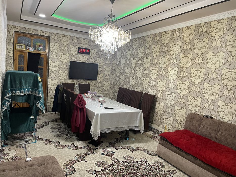 Уй сотилади 5.7 сотик яшнабодда