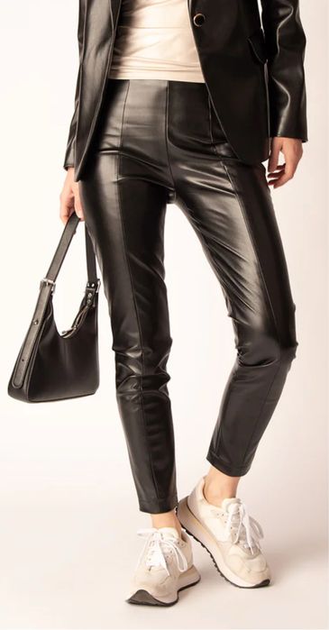 Новые штаны из искуственной кожи