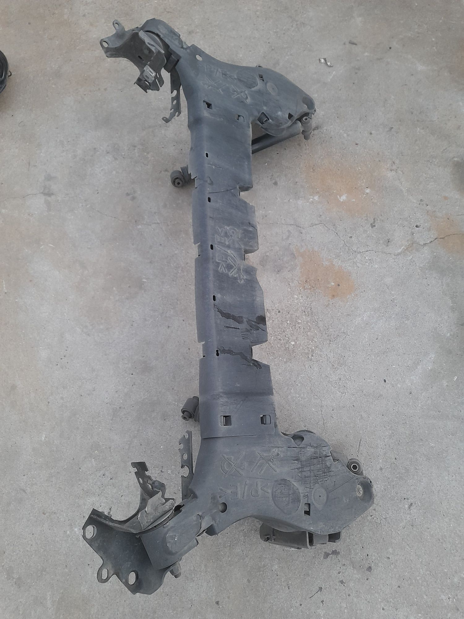 Punte spate Renault Megane IV 4 Breack Grandtour 2016 - Prezent