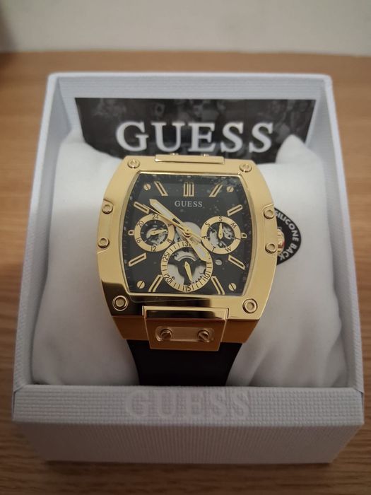 Ceas guess barbatesc