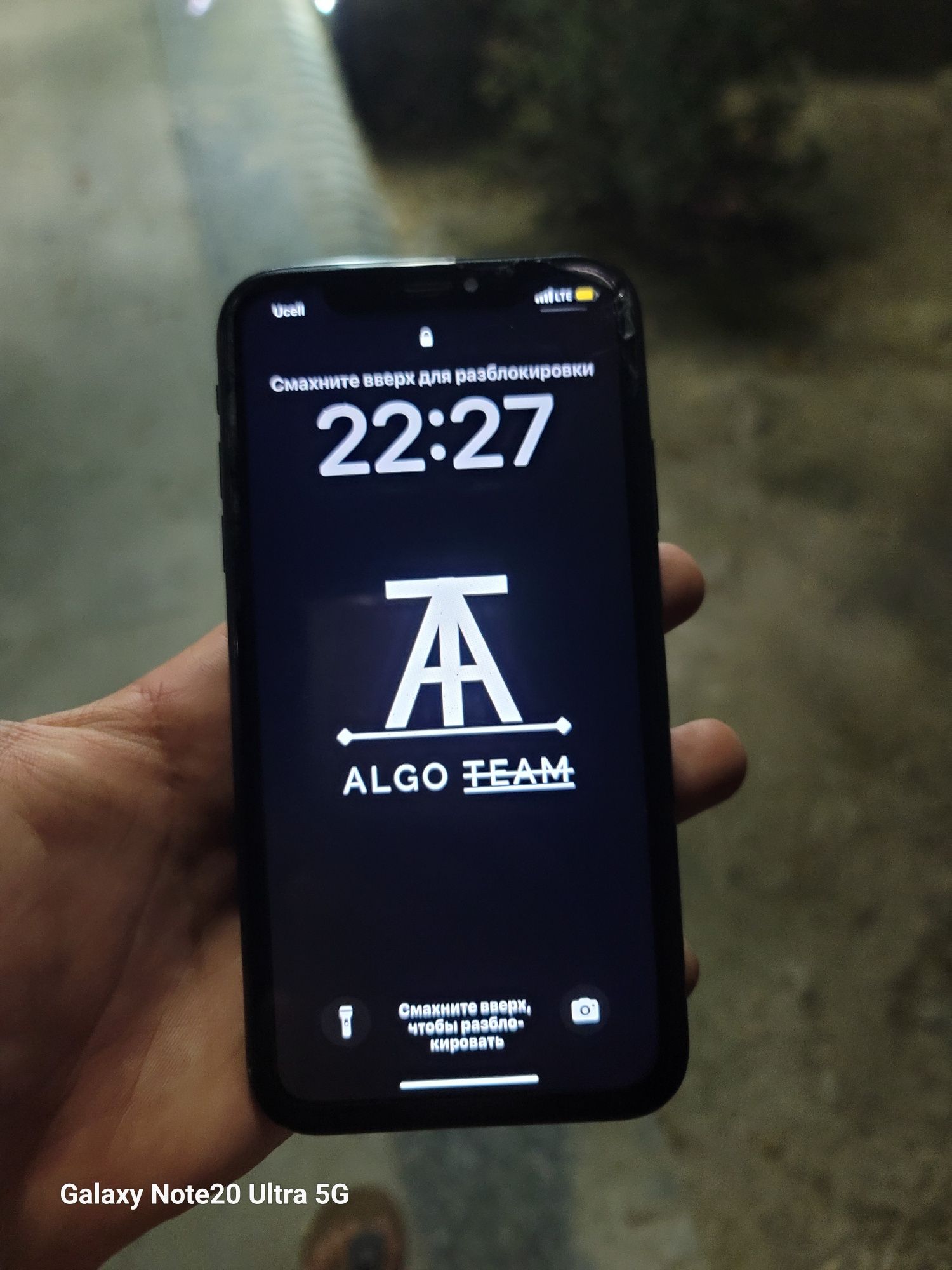 IPhone XR      64GB